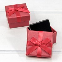 Коробка Квадратная 5,5*5,5*3,5 с бантиком Красный 1/24 1/360 Арт: 62555/1