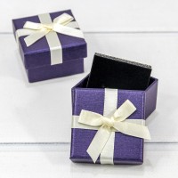 Коробка Квадратная 5,5*5,5*3,5 с бантиком Фиолетовый 1/24 1/360 Арт: 62555/2