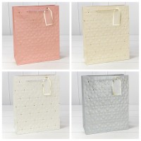 Пакет подарочный с тиснением "Цветочки" (микс) 26*32*12 210г 1/20 1/240 Арт: 000546C